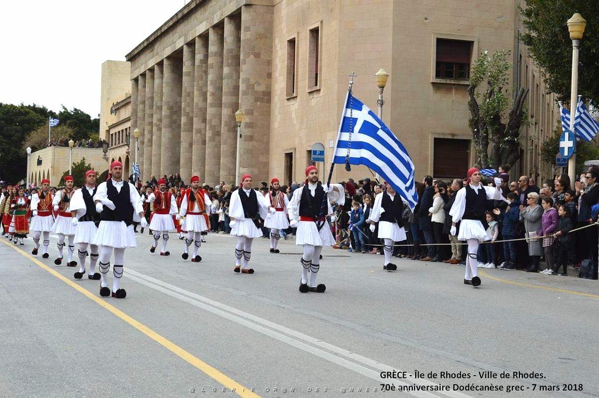168- Rhodes- Defile Dodecanese grec.JPG